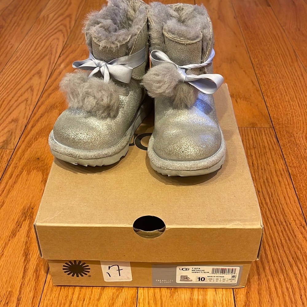 UGG kids Size 10 Boots Bling Bling Silver Color